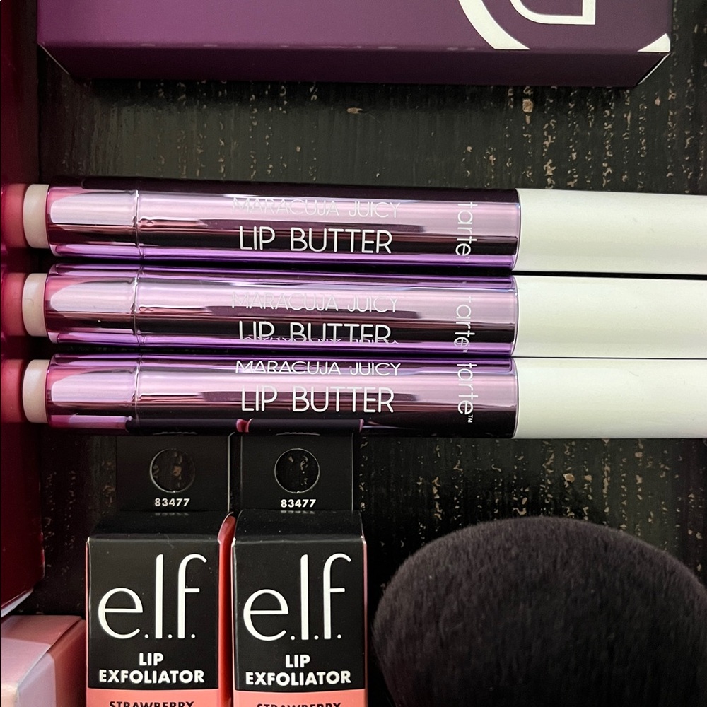 19 piece Beauty Bundle - Picture 5 of 7